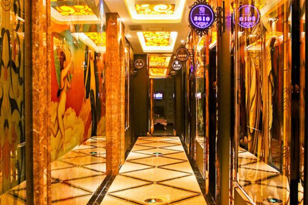 重庆摆摊按摩，便宜又有效，体验不一样的休闲生活